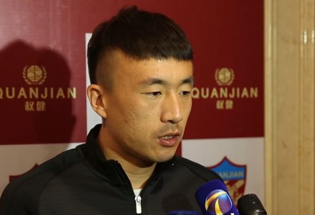 早在这些事件对医生的生活造成任何影响前，摄影机已为观众把这些事件连结在一起。